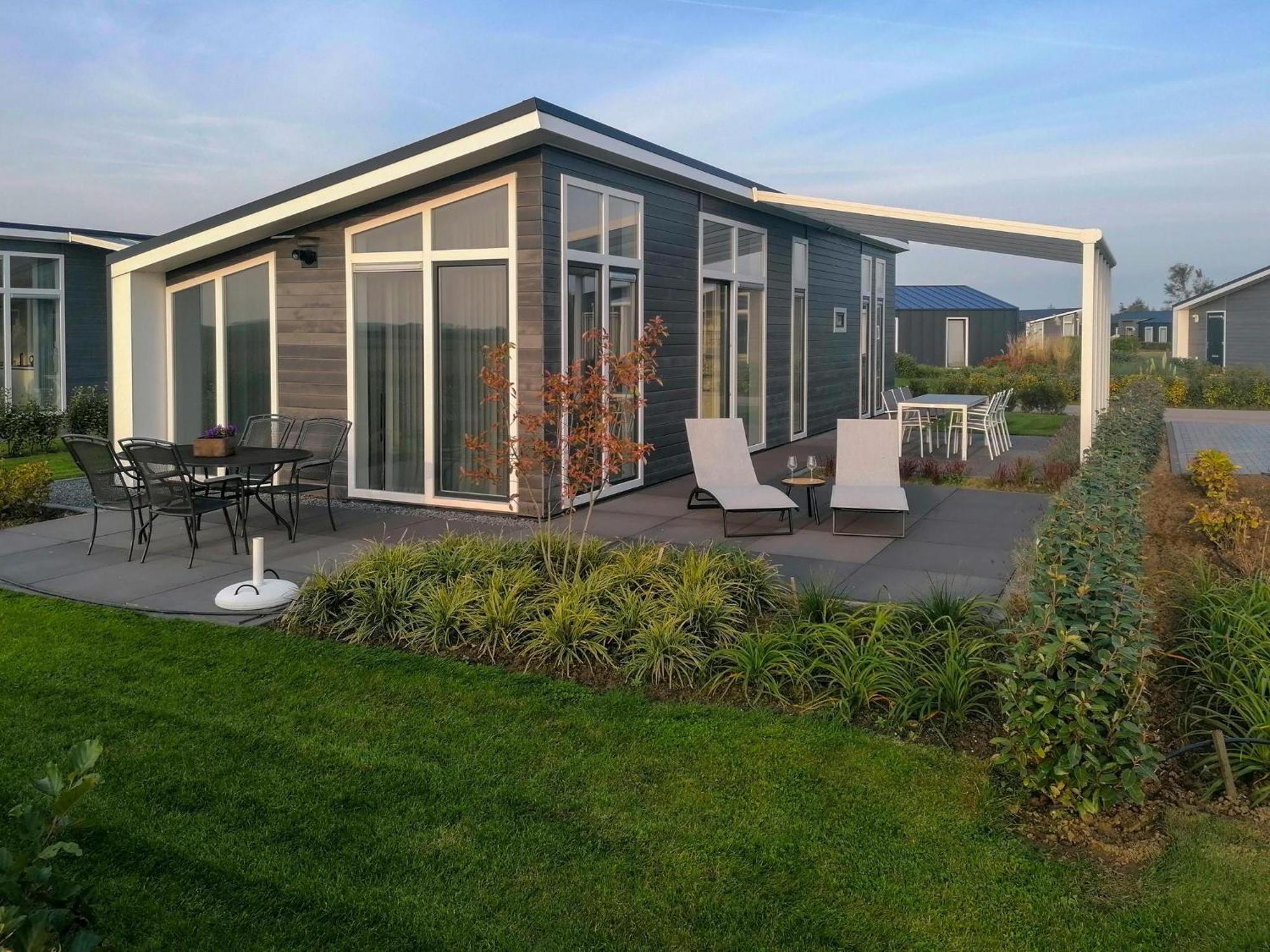 Vakantiehuis Waterresort Oosterschelde - Huisnr. 45 *